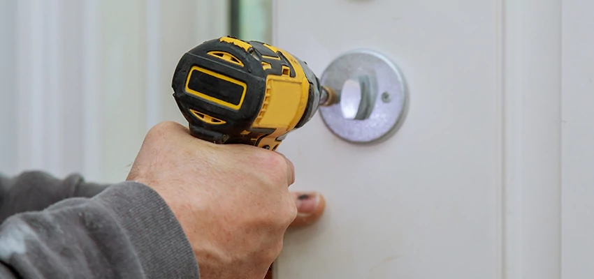 Street Locksmith For Smart Lock Repair in East Palo Alto, CA